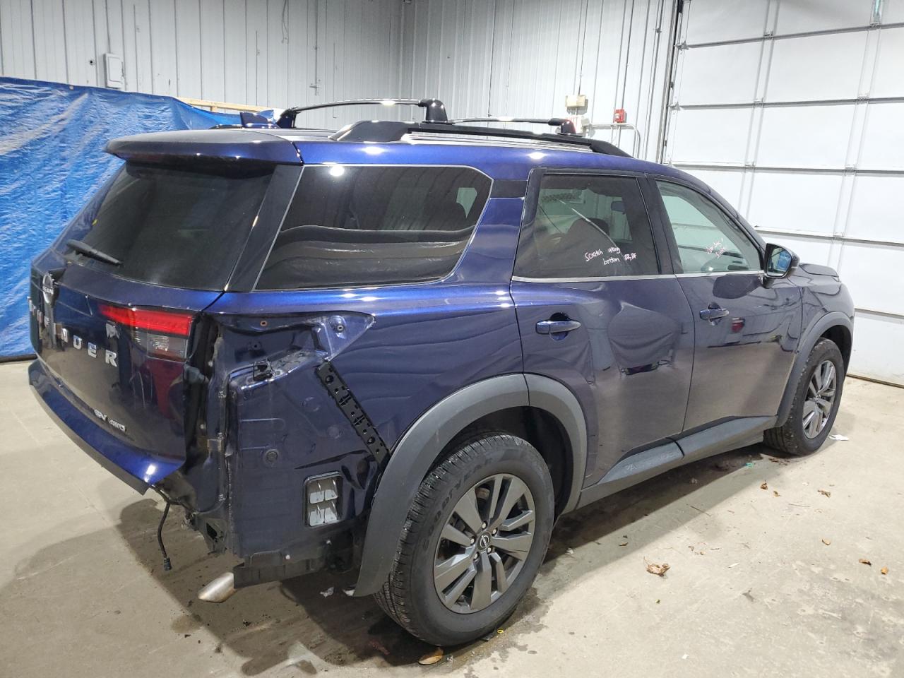 NISSAN PATHFINDER SV