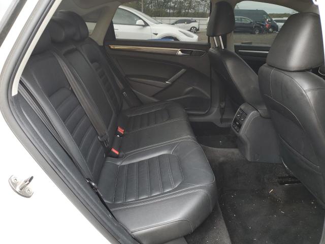 2017 VOLKSWAGEN PASSAT SEL 1VWCT7A33HC057841