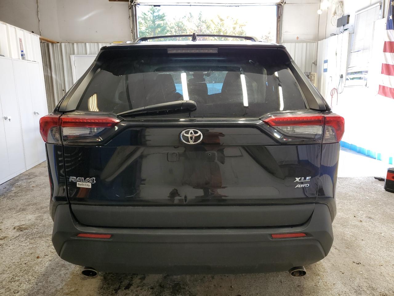 TOYOTA RAV4 XLE PREMIUM
