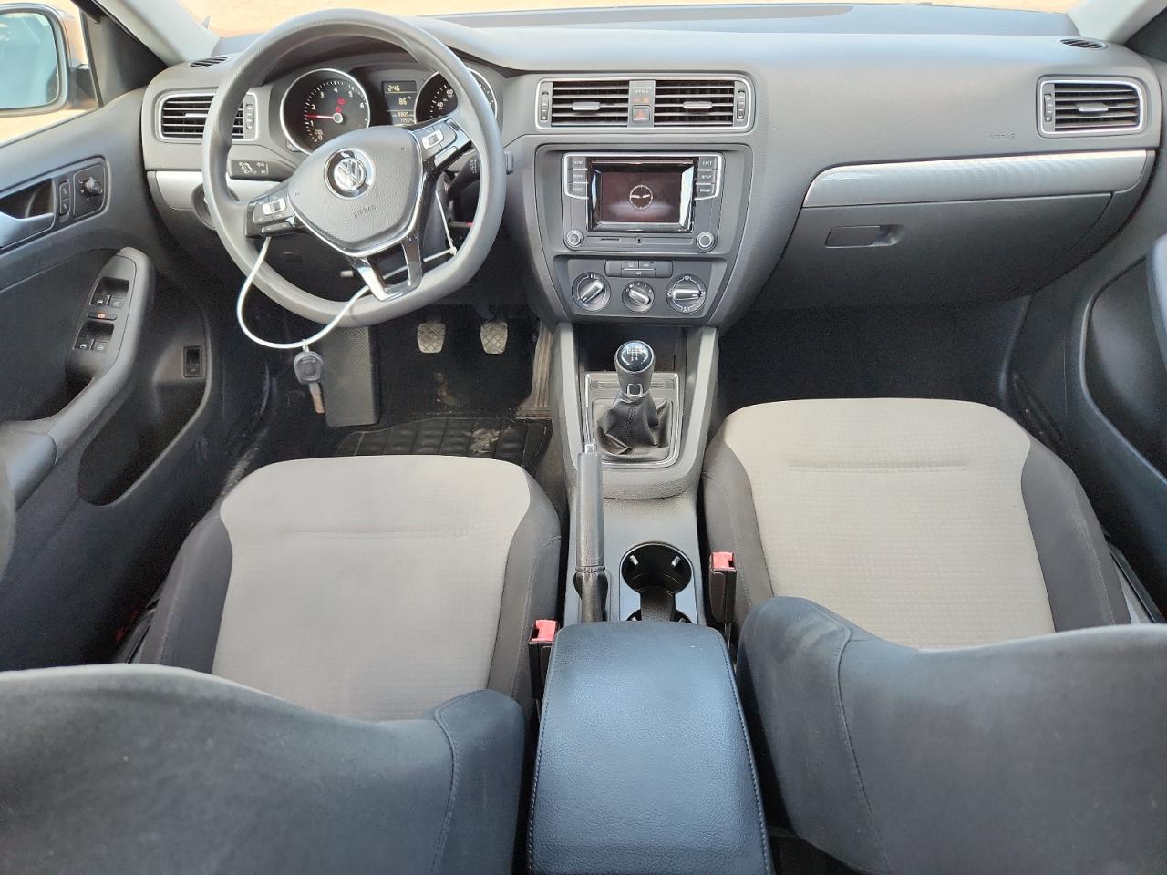 VOLKSWAGEN JETTA S