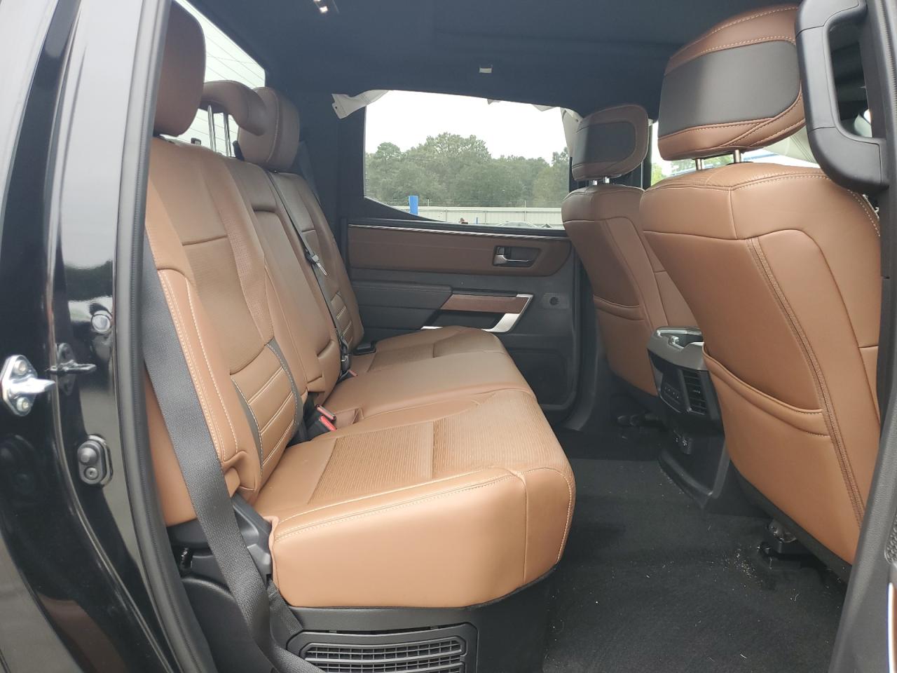 TOYOTA TUNDRA CREWMAX PLATINUM