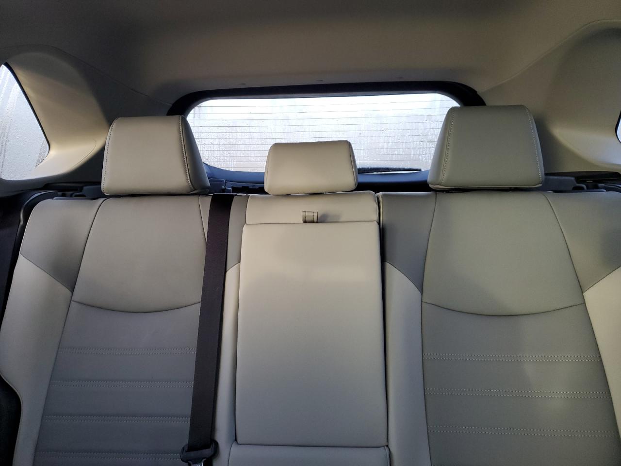 TOYOTA RAV4 XLE PREMIUM