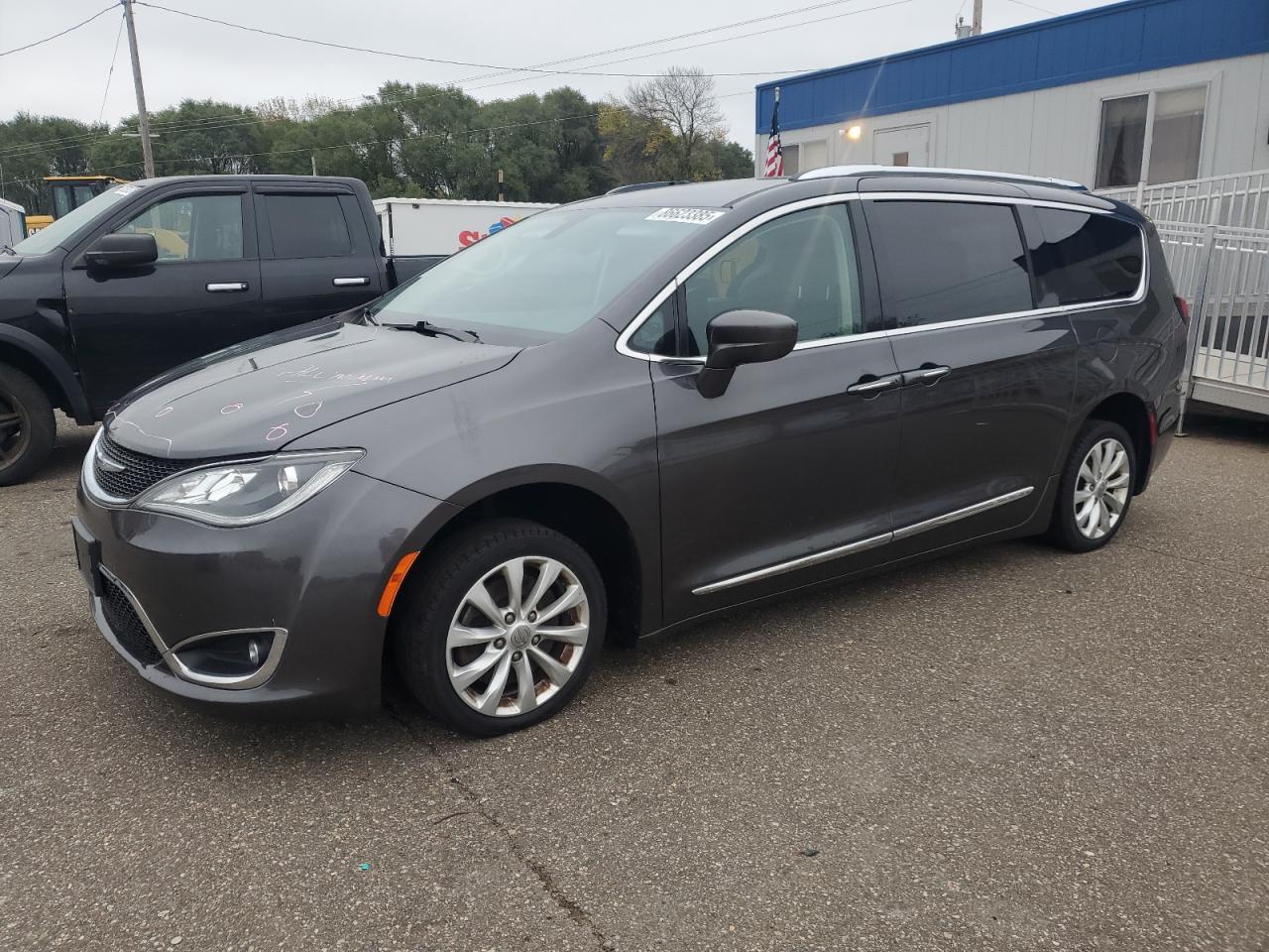 CHRYSLER PACIFICA TOURING L
