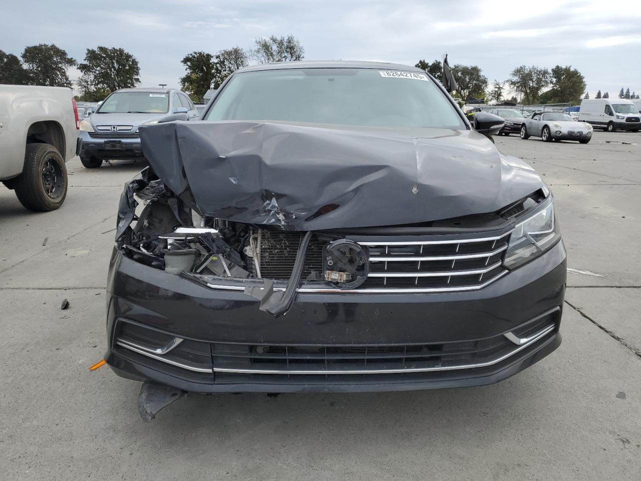 VOLKSWAGEN PASSAT WOLFSBURG