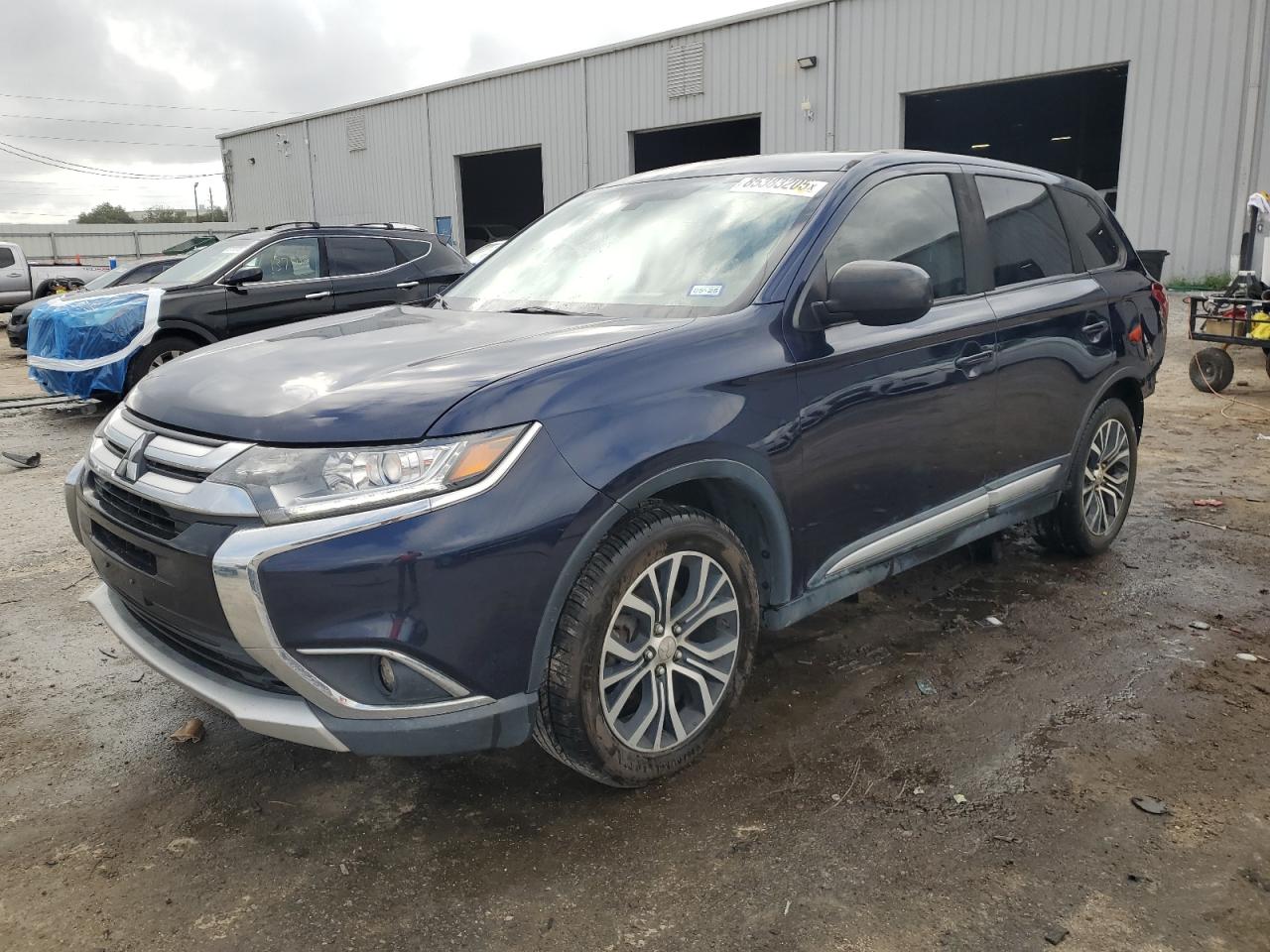 MITSUBISHI OUTLANDER ES