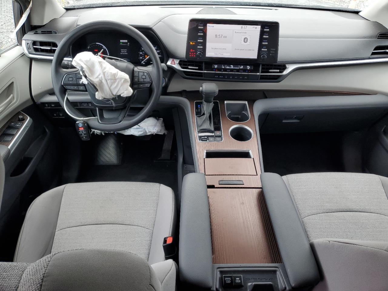 Lot #3284022848 2024 TOYOTA SIENNA LE