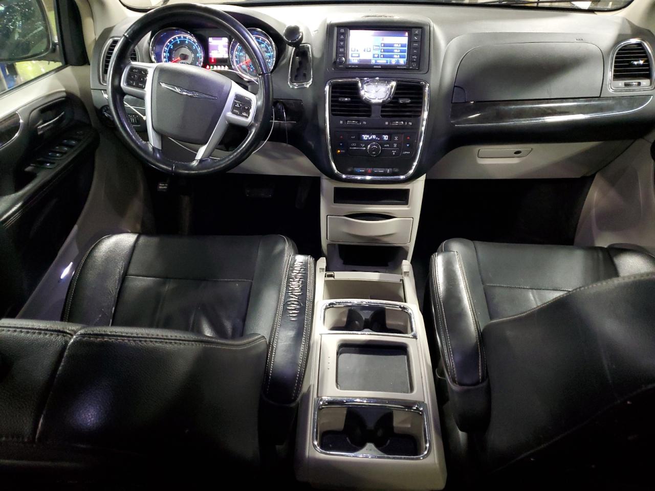 CHRYSLER TOWN & COUNTRY TOURING