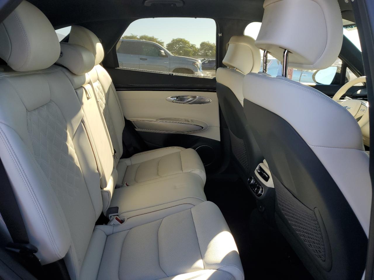 GENESIS GV70 ADVANCED