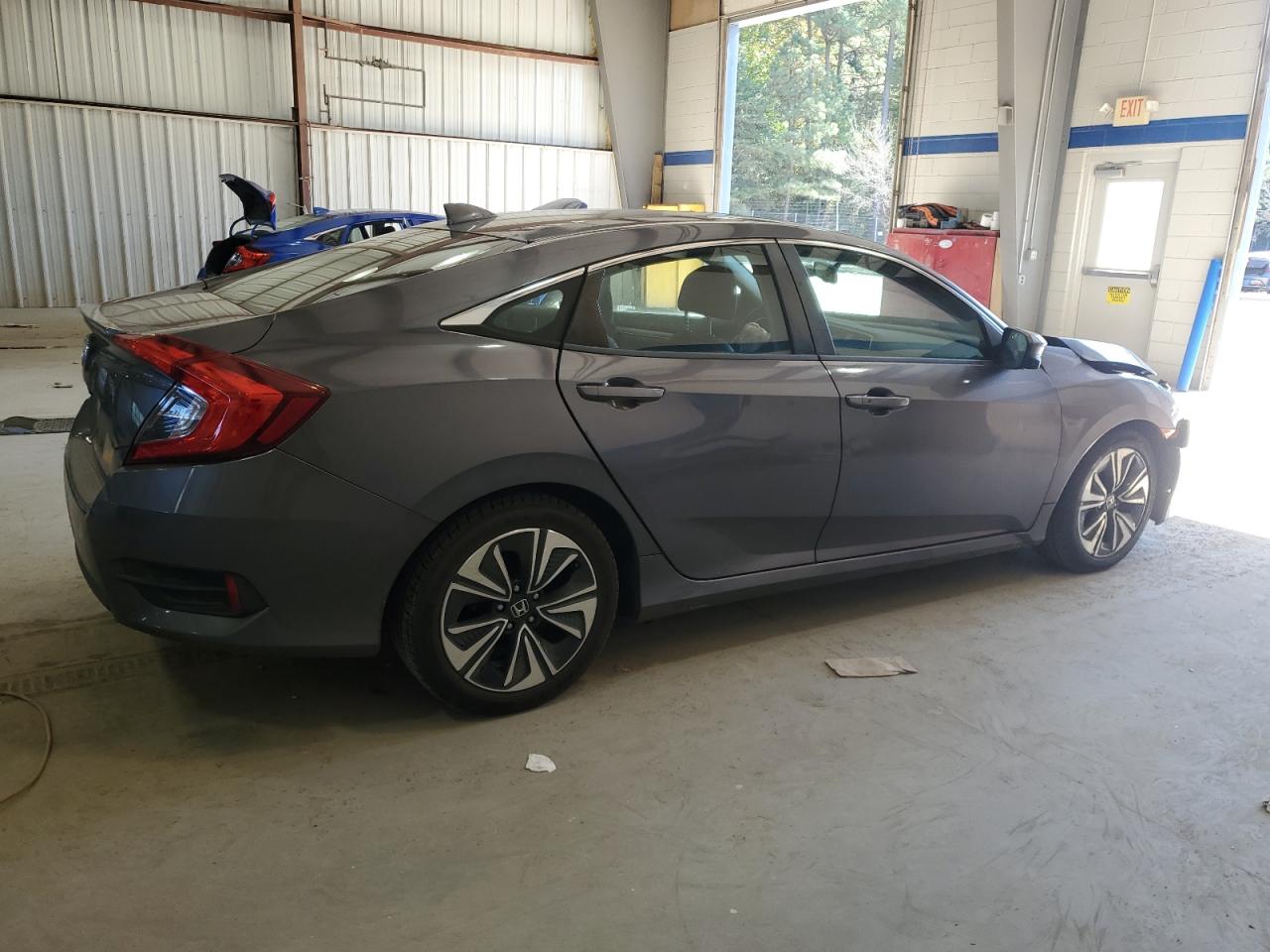 Lot #3302870926 2018 HONDA CIVIC EXL