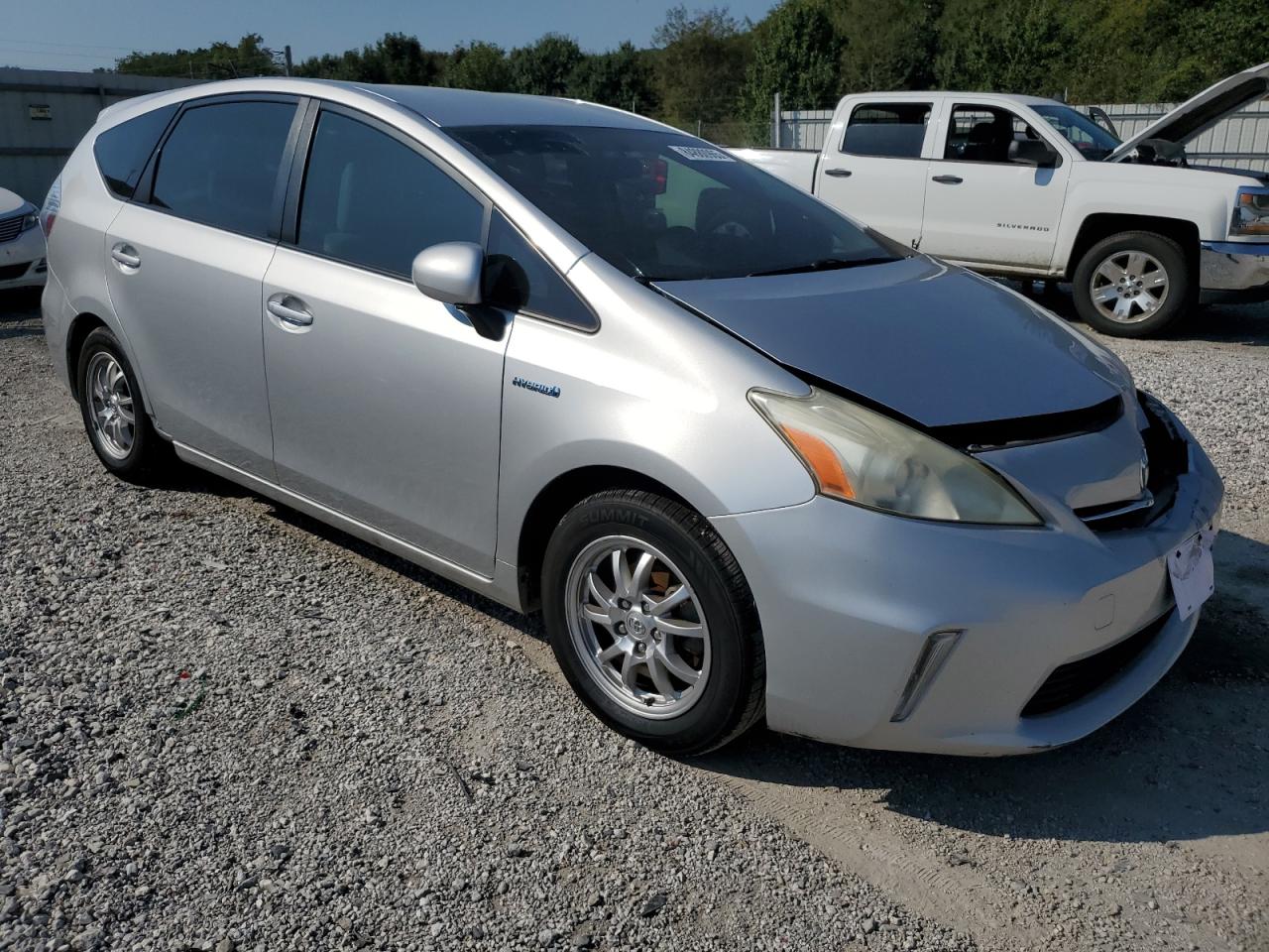 TOYOTA PRIUS V