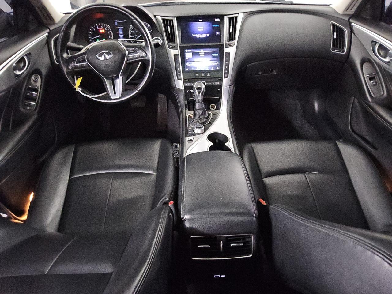 INFINITI Q50 LUXE