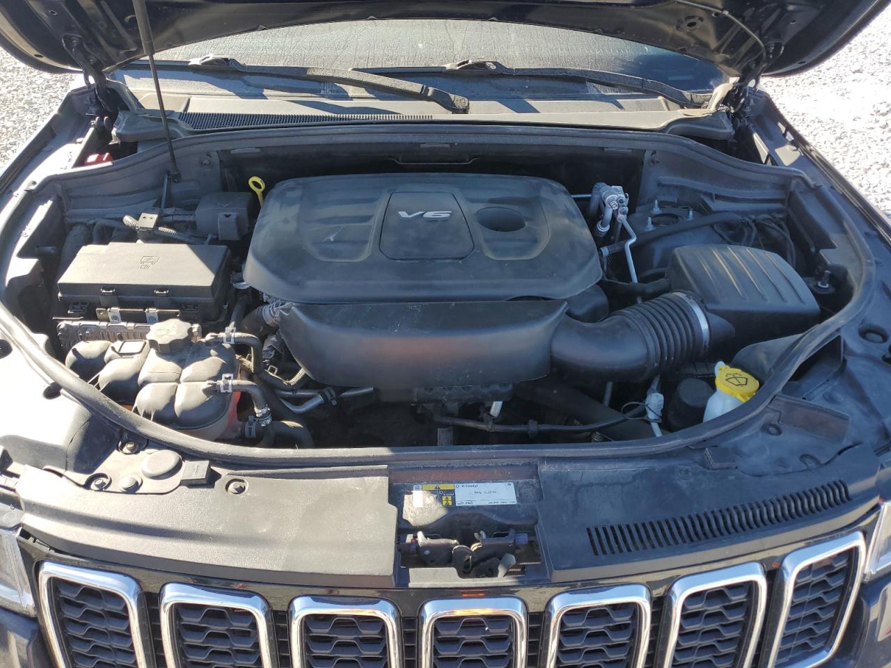 JEEP GRAND CHEROKEE LAREDO