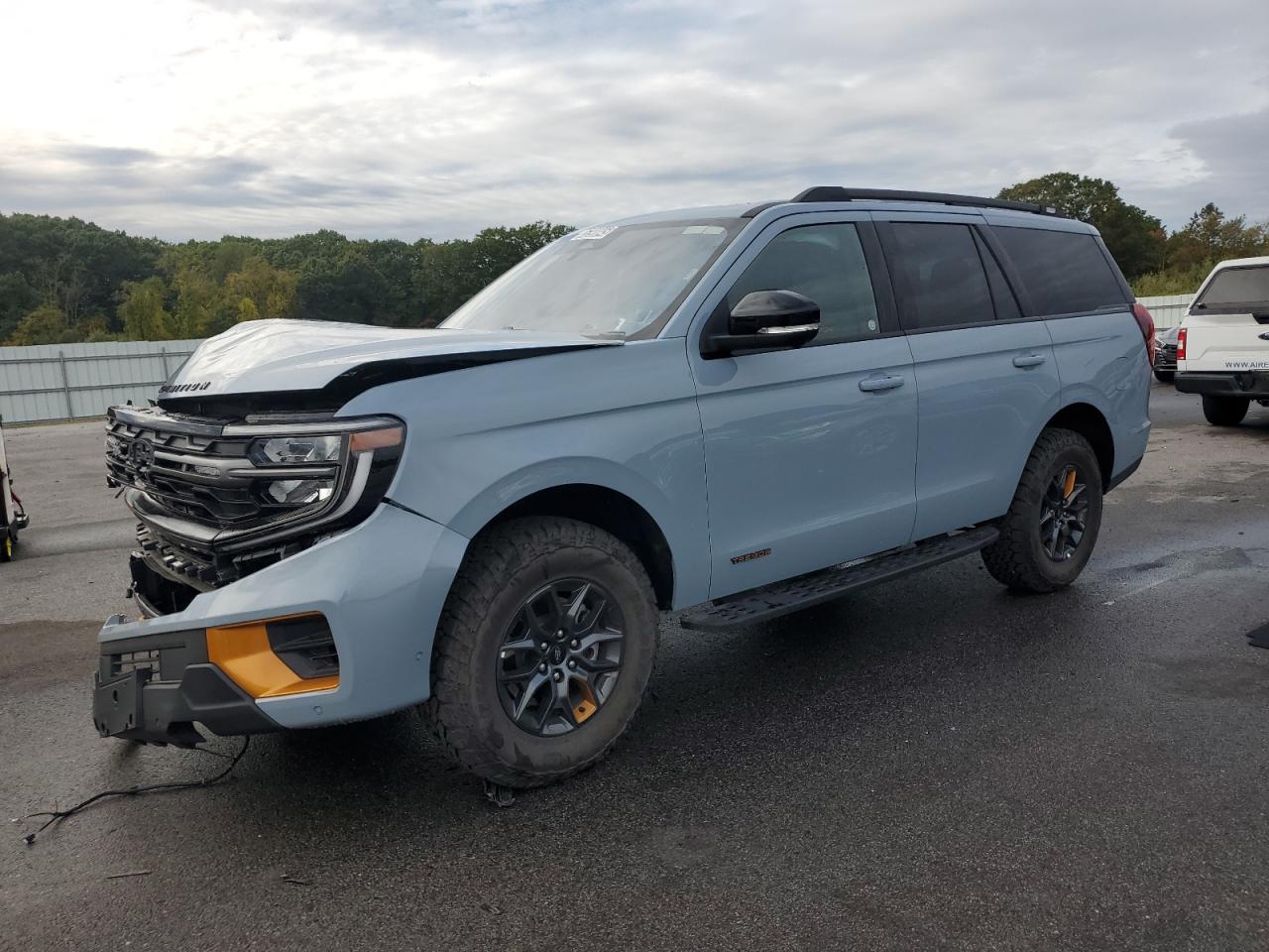 FORD EXPEDITION TREMOR