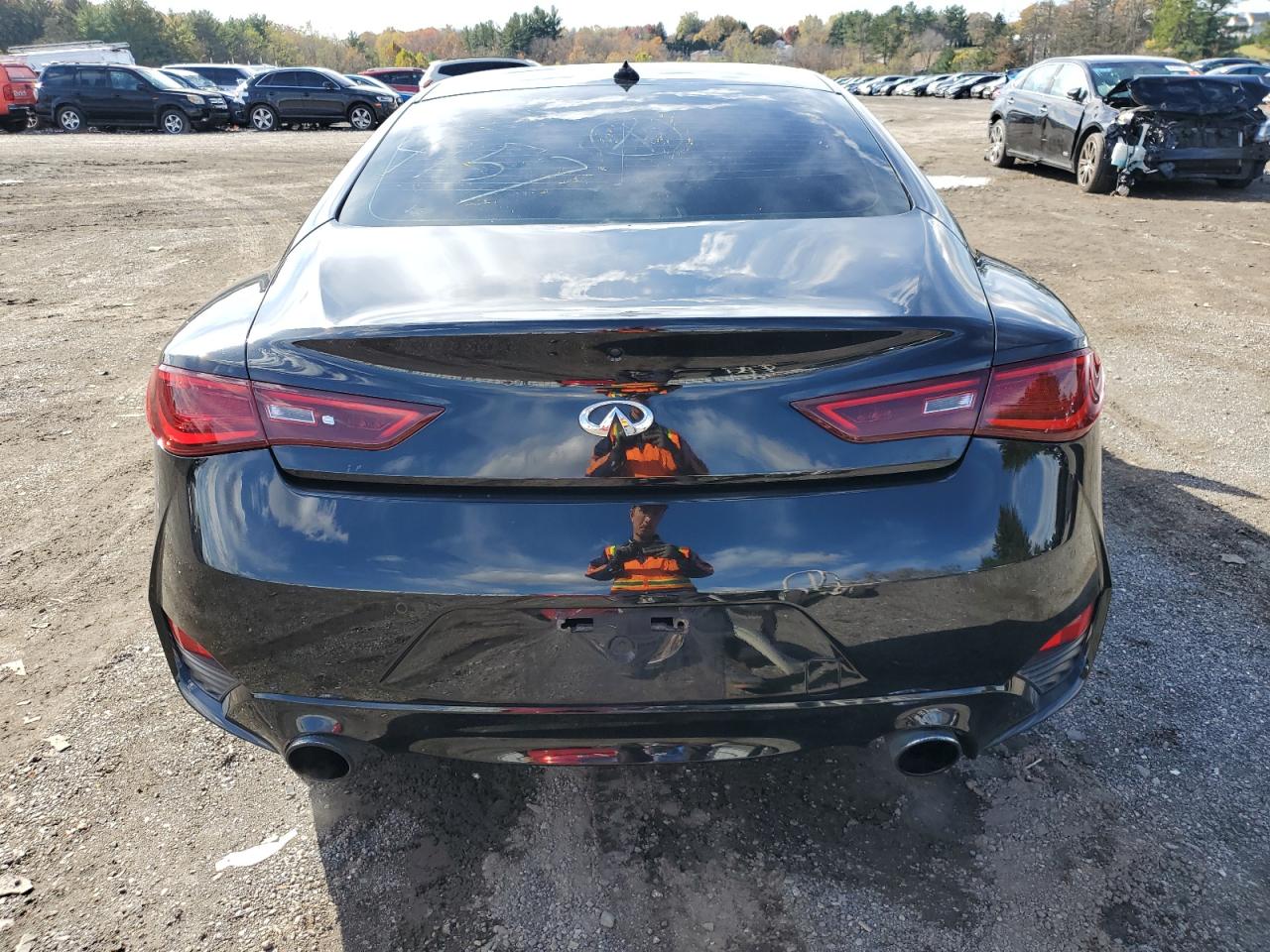 INFINITI Q60 RED SPORT 400