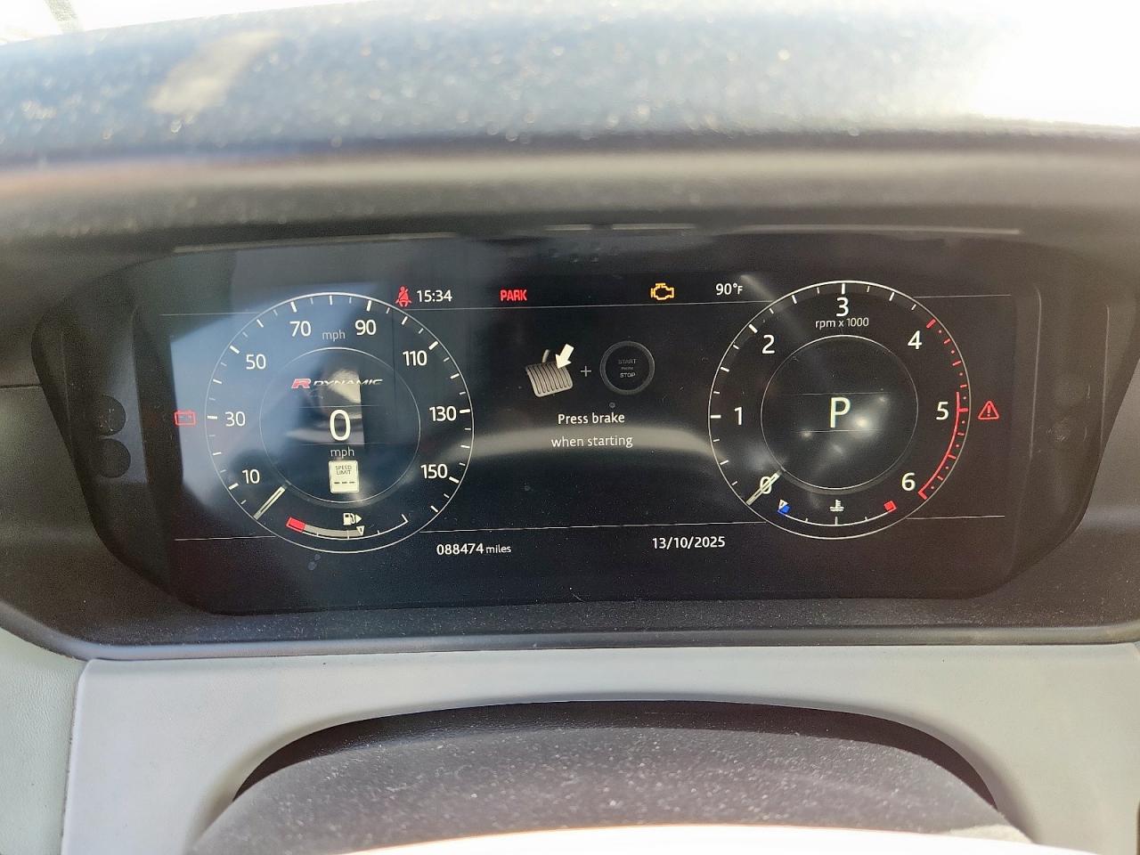 LAND ROVER RANGE ROVER R-DYNAMIC SE