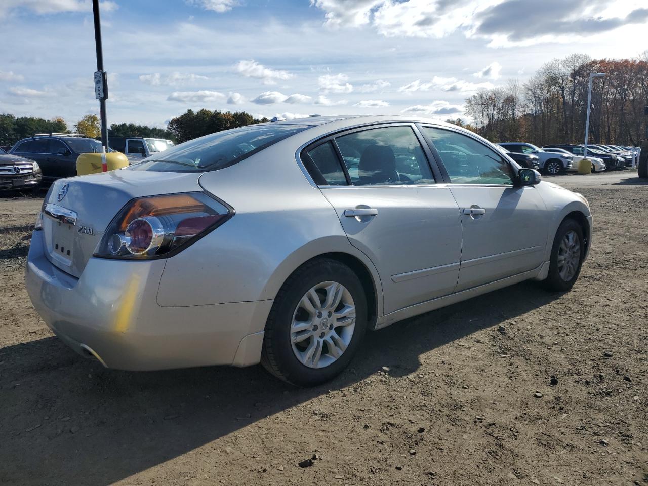 NISSAN ALTIMA BASE