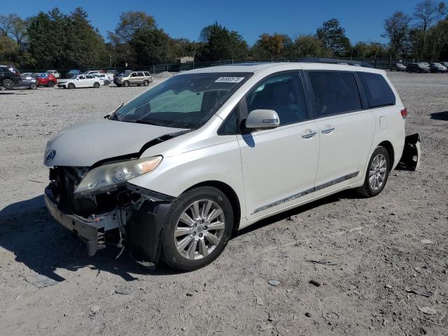 Global Auto Auctions: 2014 TOYOTA SIENNA XLE