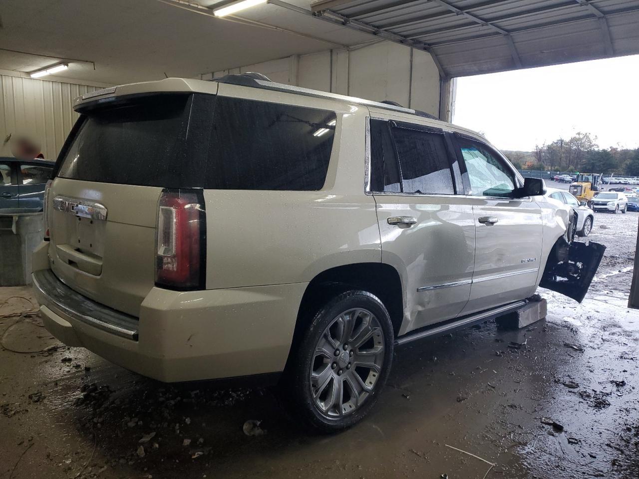GMC YUKON DENALI