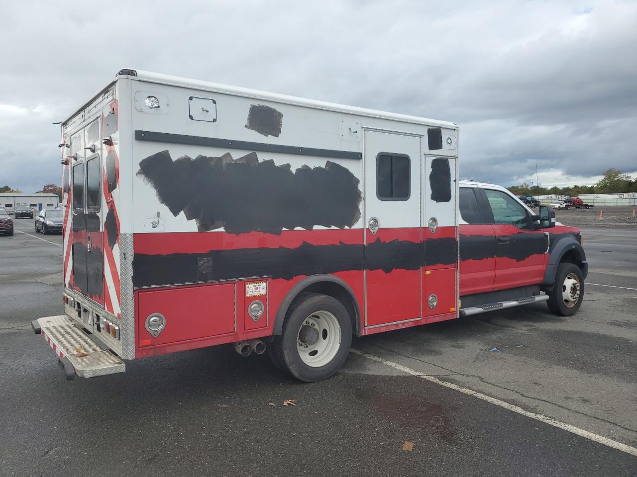 FORD F-550 SUPER DUTY