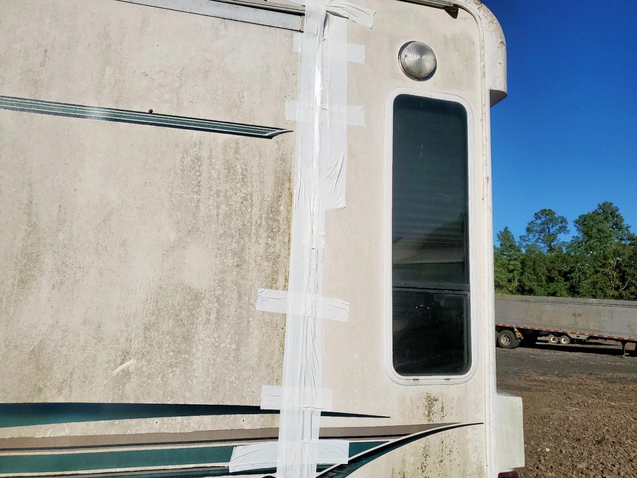 Lot #3290352783 1999 TETO 5TH WHEEL