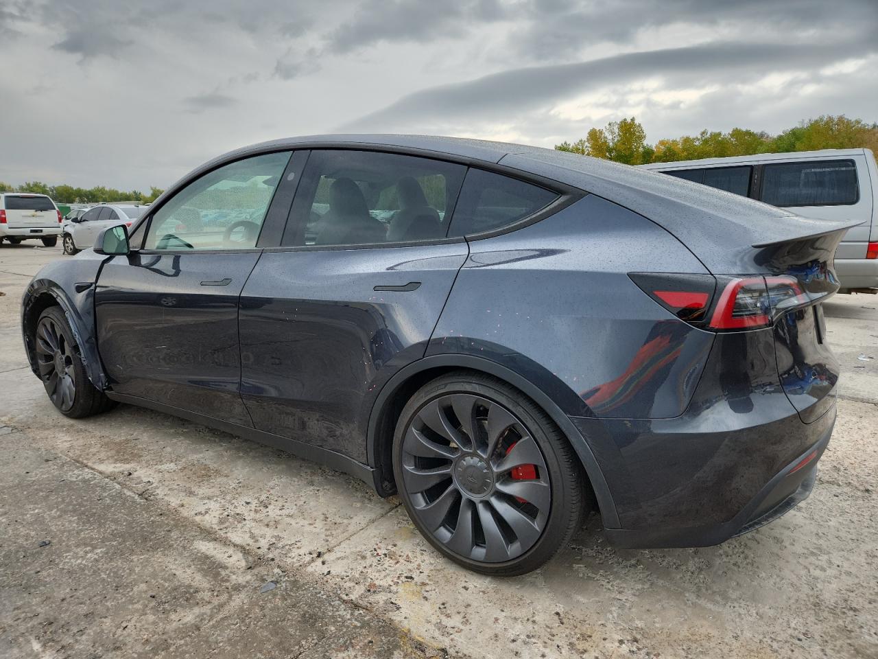 TESLA MODEL Y