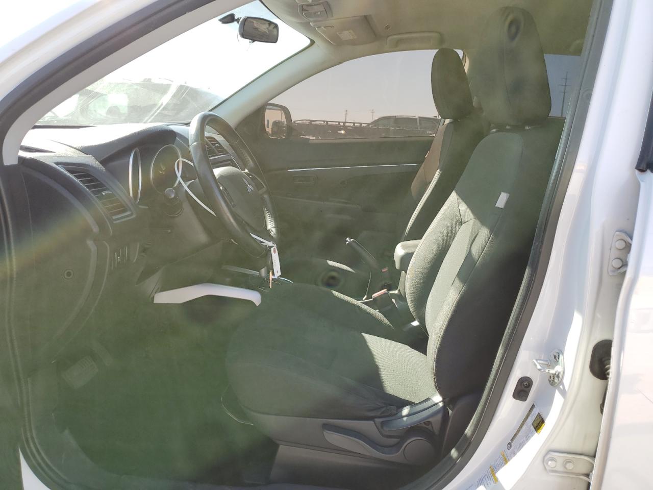 MITSUBISHI OUTLANDER ES