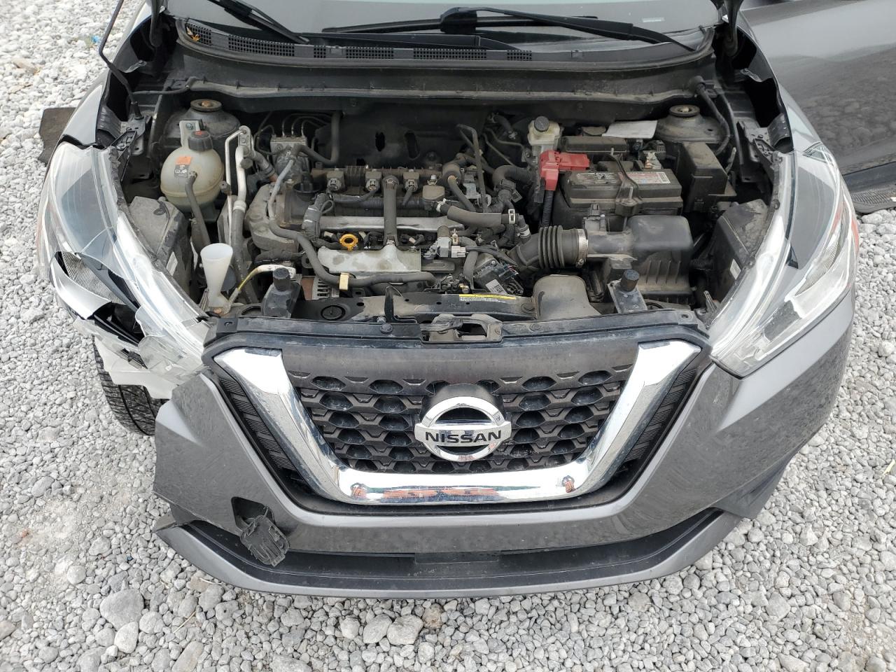 NISSAN KICKS S