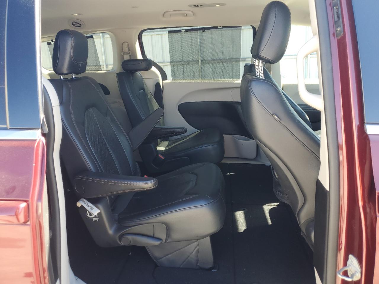 CHRYSLER PACIFICA TOURING L