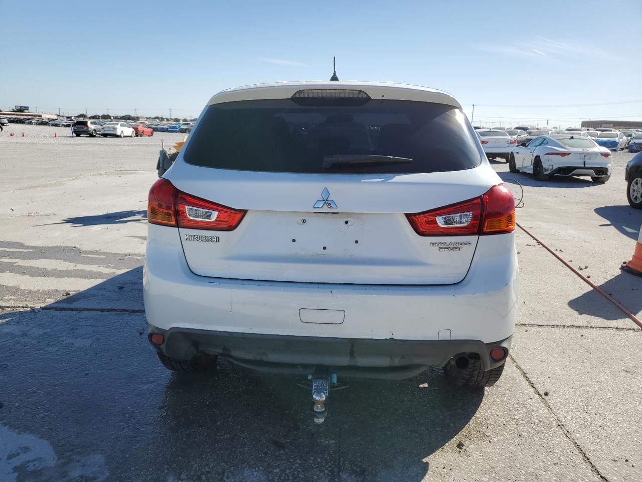 MITSUBISHI OUTLANDER ES