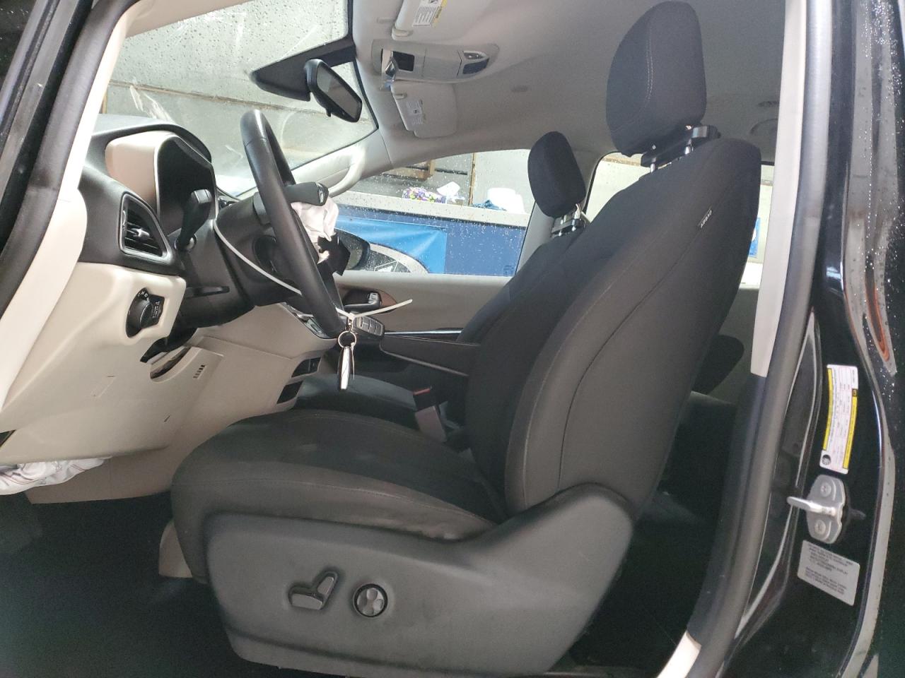 CHRYSLER PACIFICA TOURING