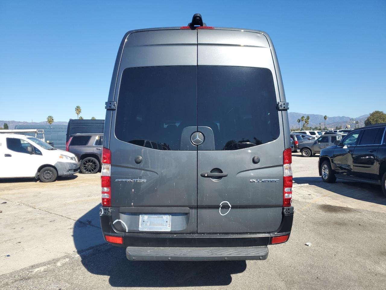 MERCEDES-BENZ SPRINTER 2500