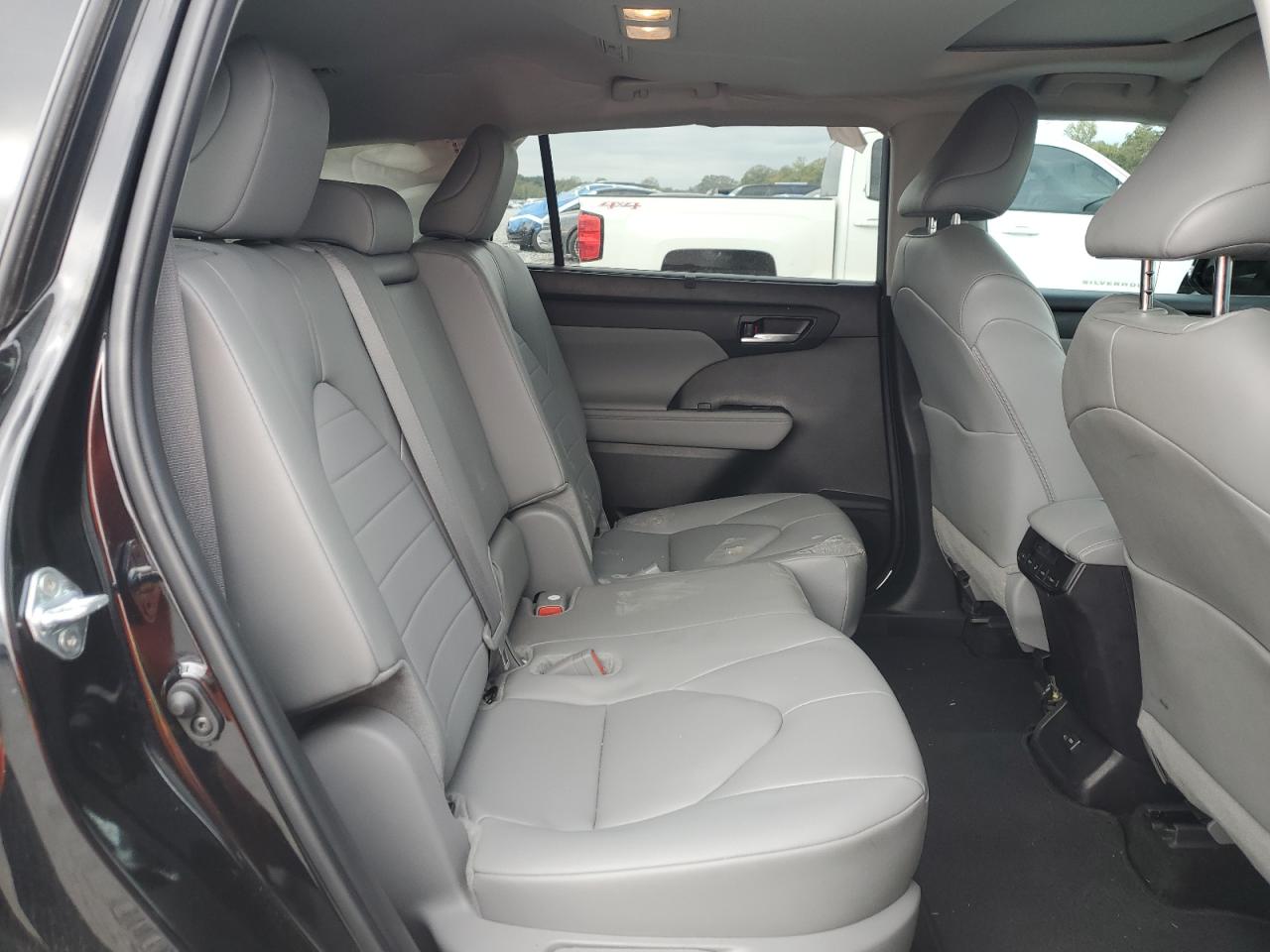 TOYOTA HIGHLANDER LE