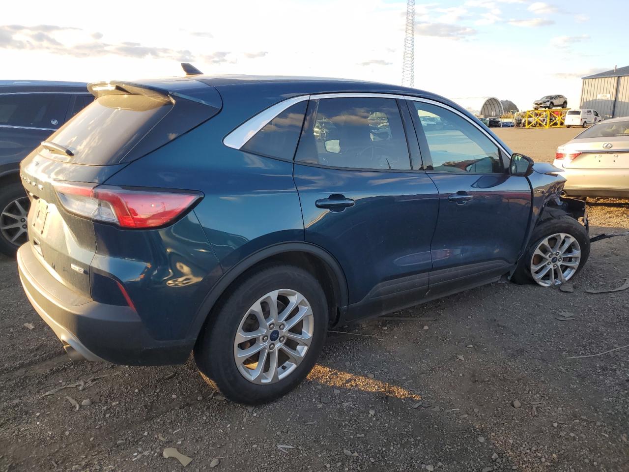 FORD ESCAPE SE