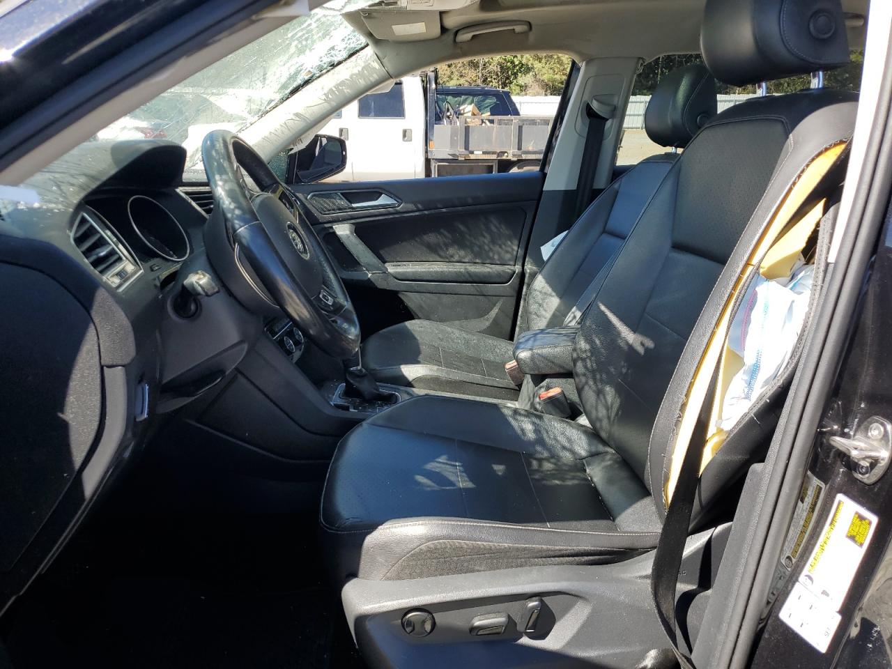 VOLKSWAGEN TIGUAN SE