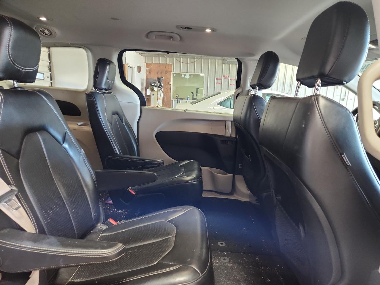 CHRYSLER VOYAGER LXI