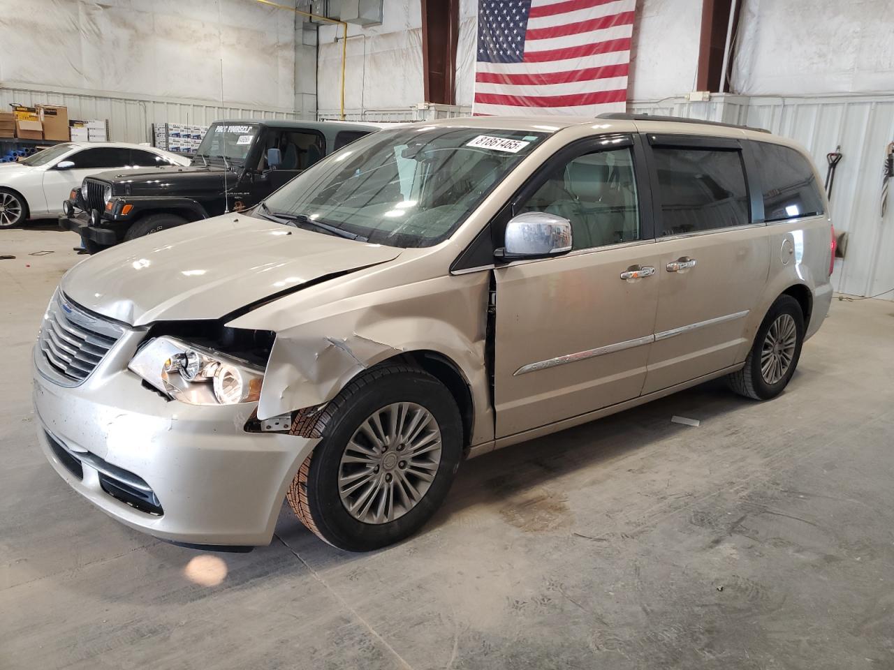 CHRYSLER TOWN & COUNTRY TOURING L