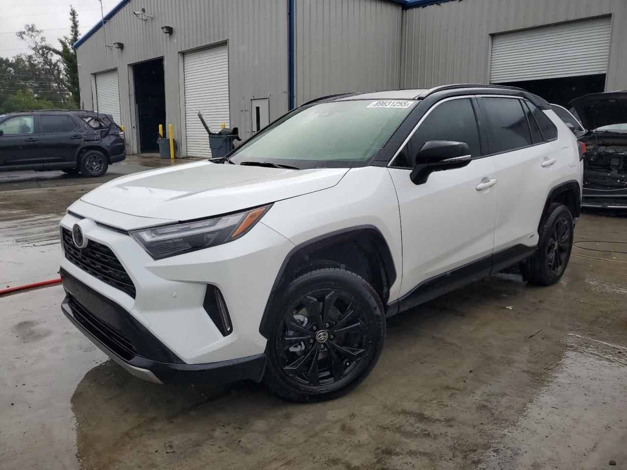 TOYOTA RAV4 XSE