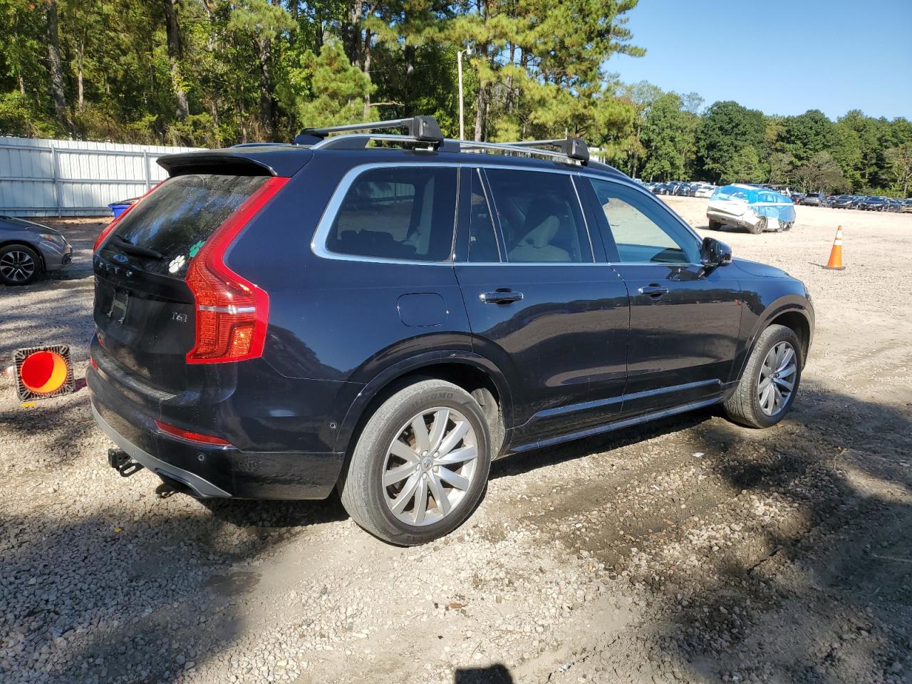 VOLVO XC90 T6 MOMENTUM