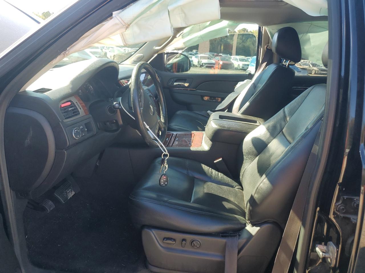 CHEVROLET TAHOE C1500 LTZ