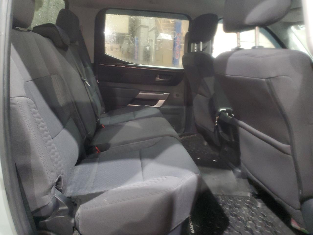 TOYOTA TUNDRA CREWMAX SR