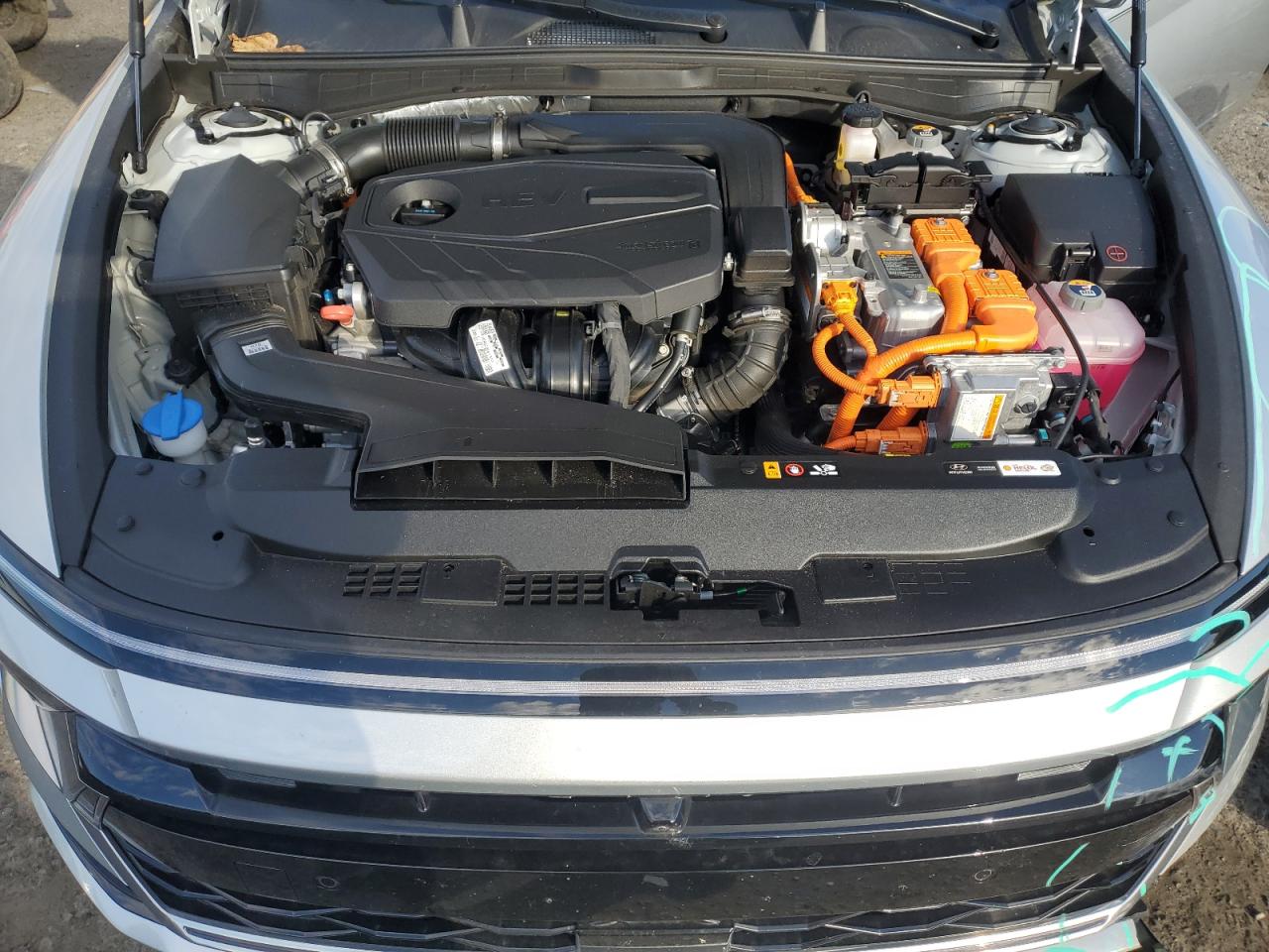 HYUNDAI SONATA HYBRID