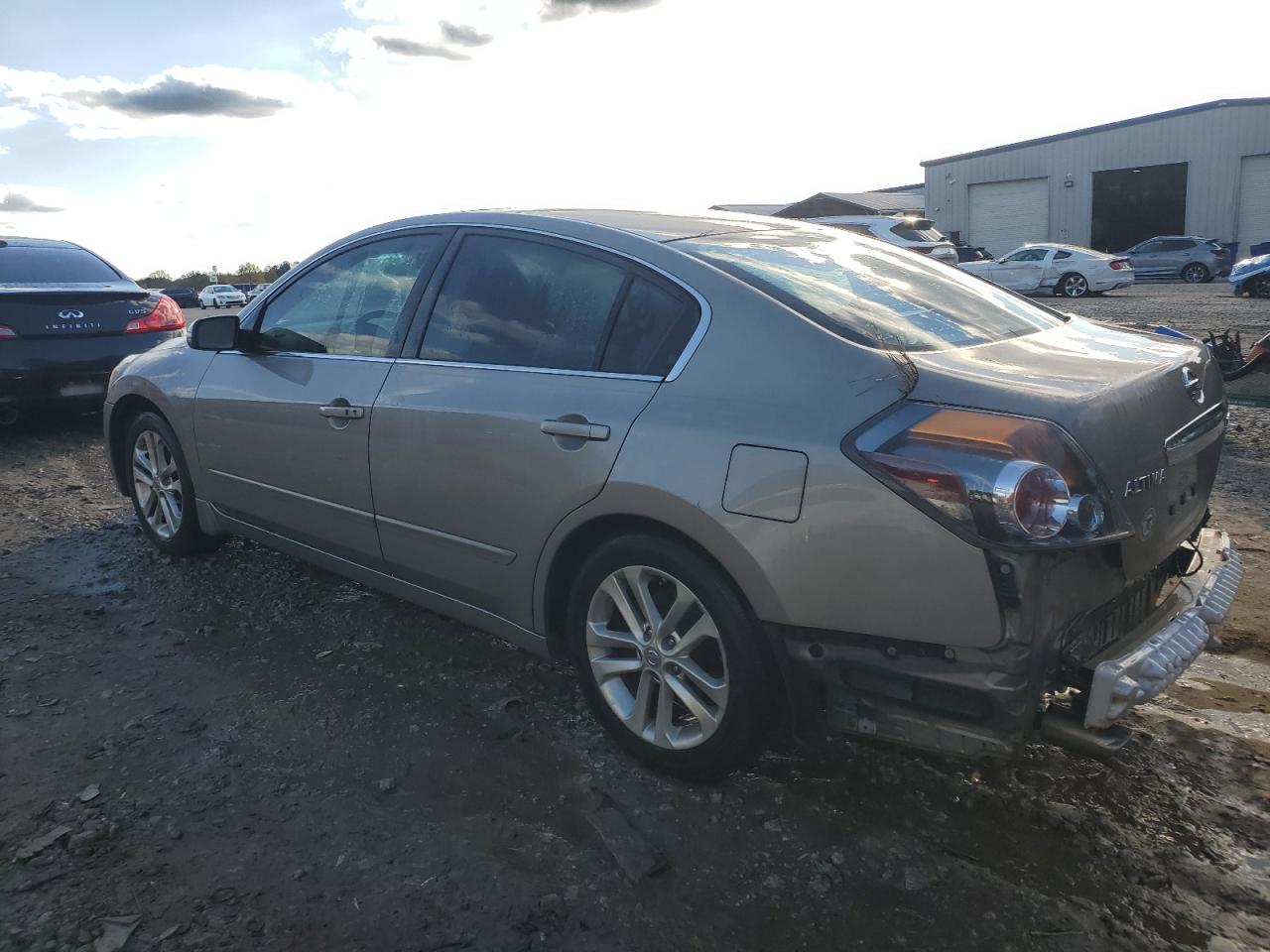 NISSAN ALTIMA BASE