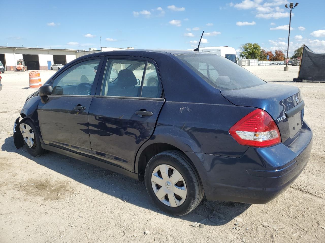 NISSAN VERSA S
