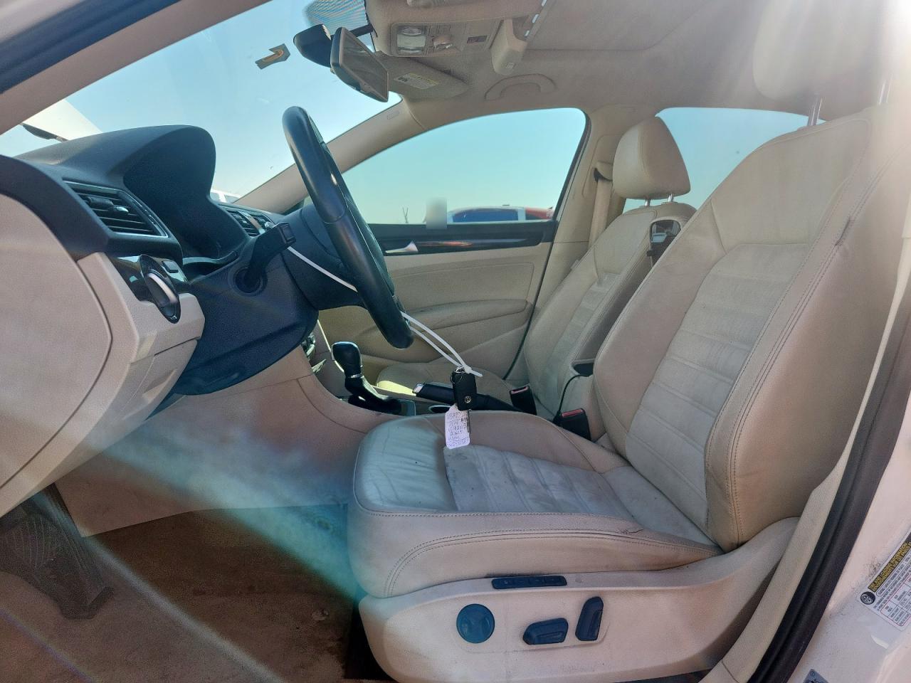 VOLKSWAGEN PASSAT SEL