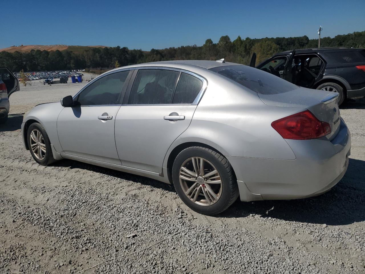 INFINITI G25 BASE