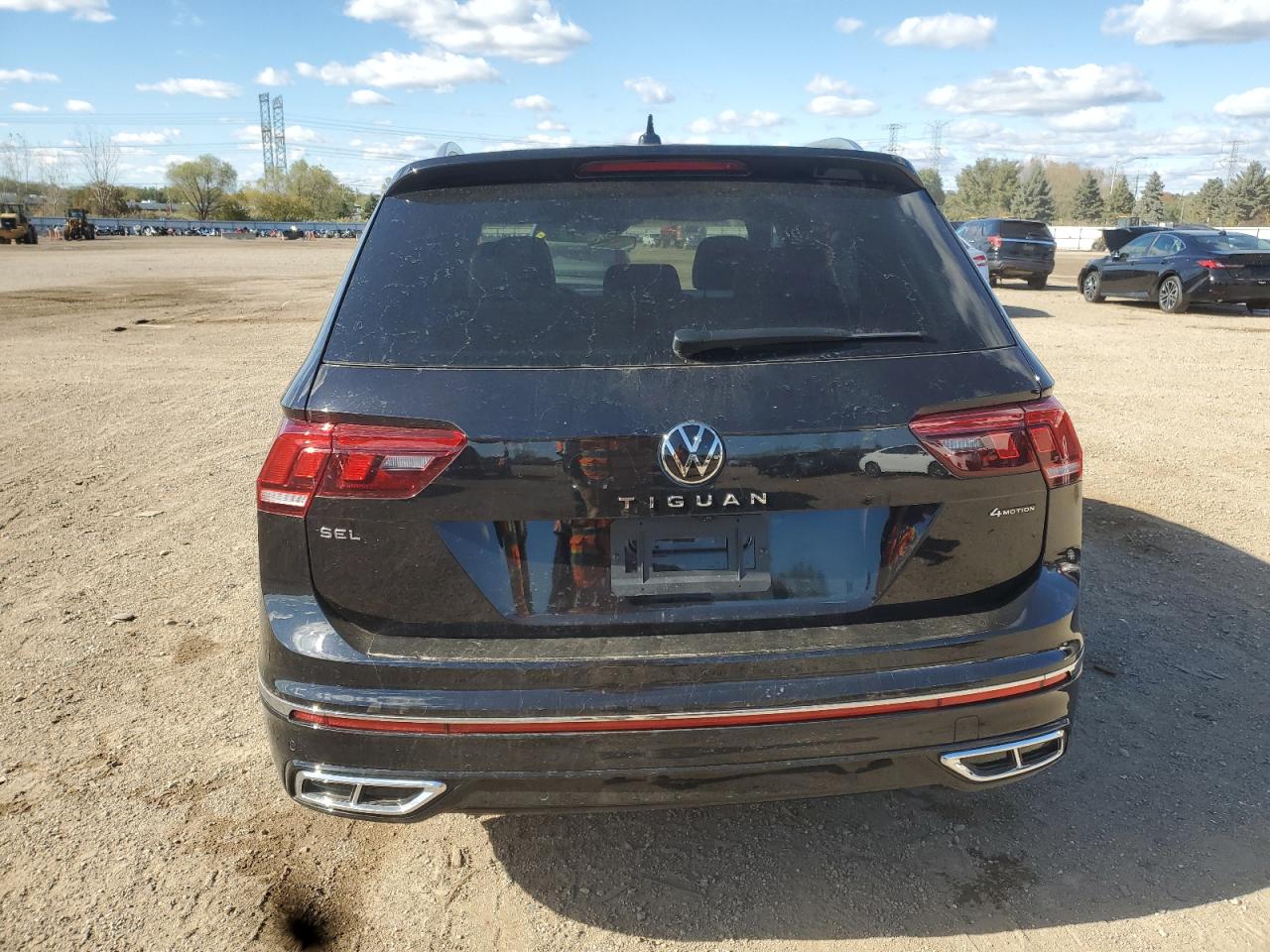 VOLKSWAGEN TIGUAN SEL R-LINE BLACK