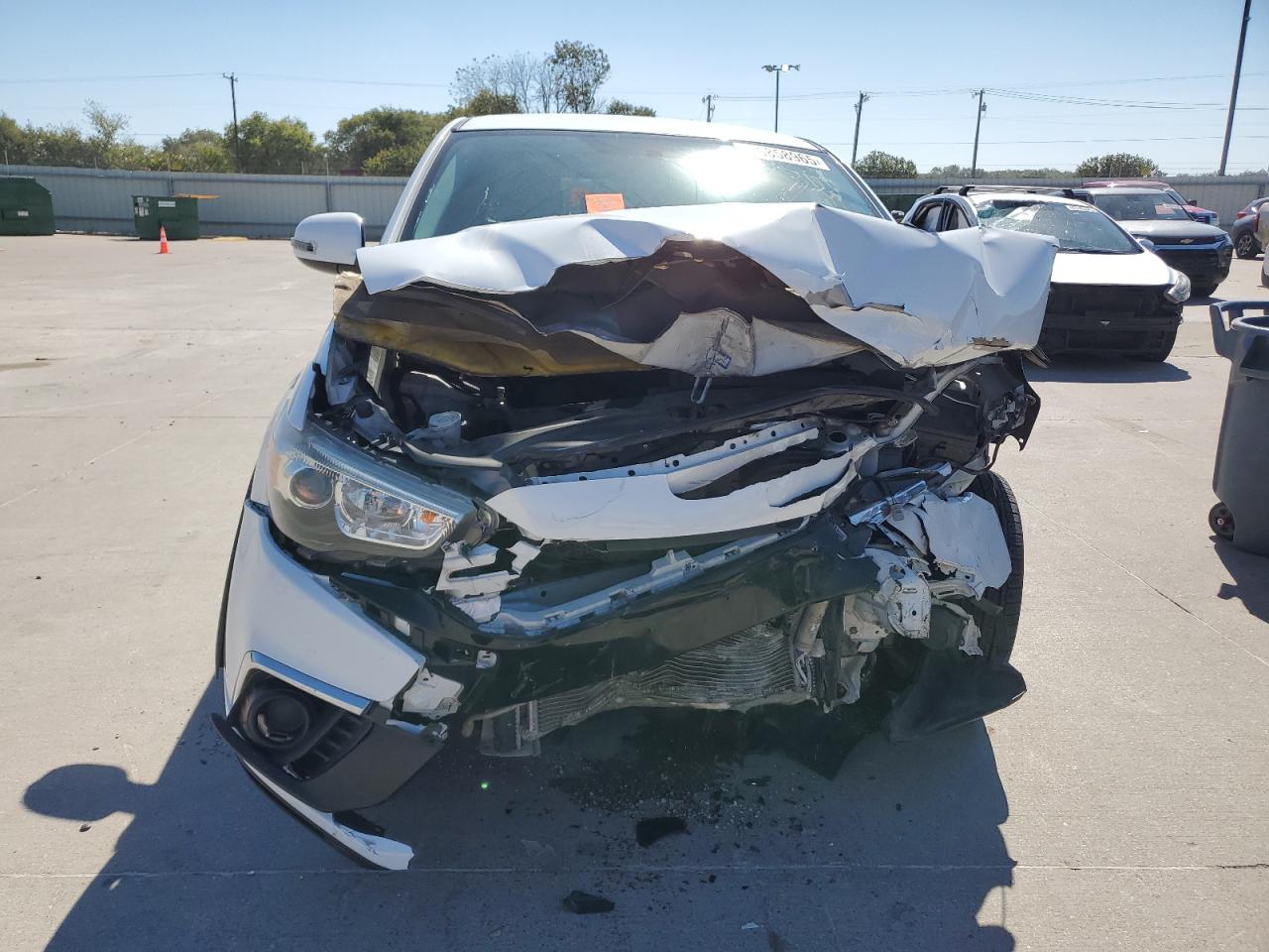 MITSUBISHI OUTLANDER ES