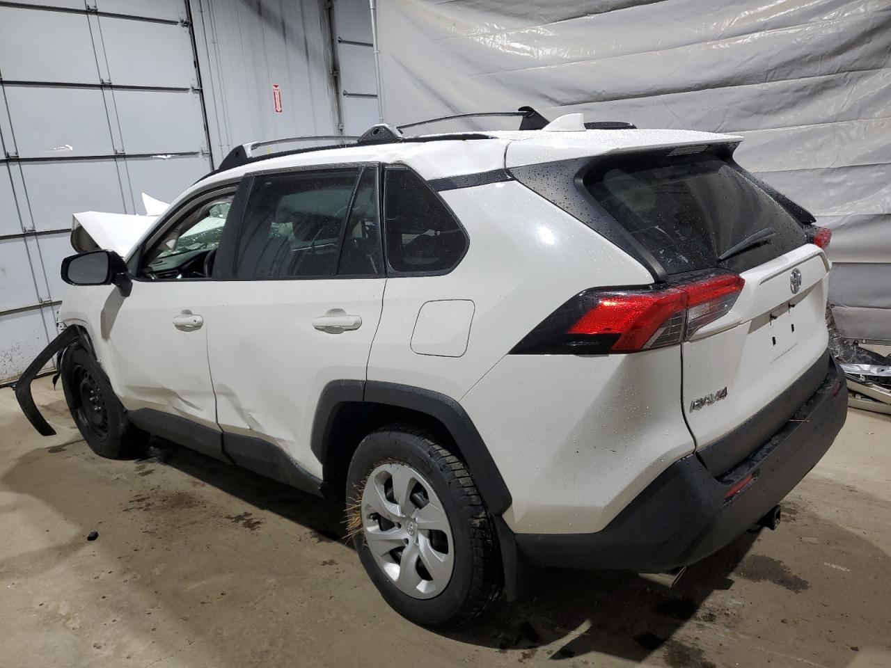 TOYOTA RAV4 LE