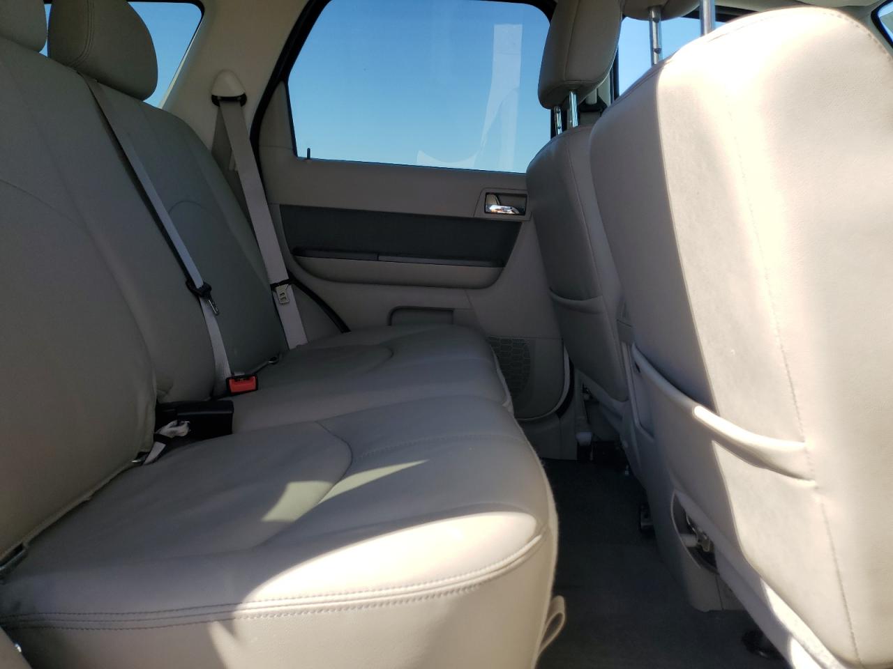 Lot #3308406305 2010 MERCURY MARINER PR