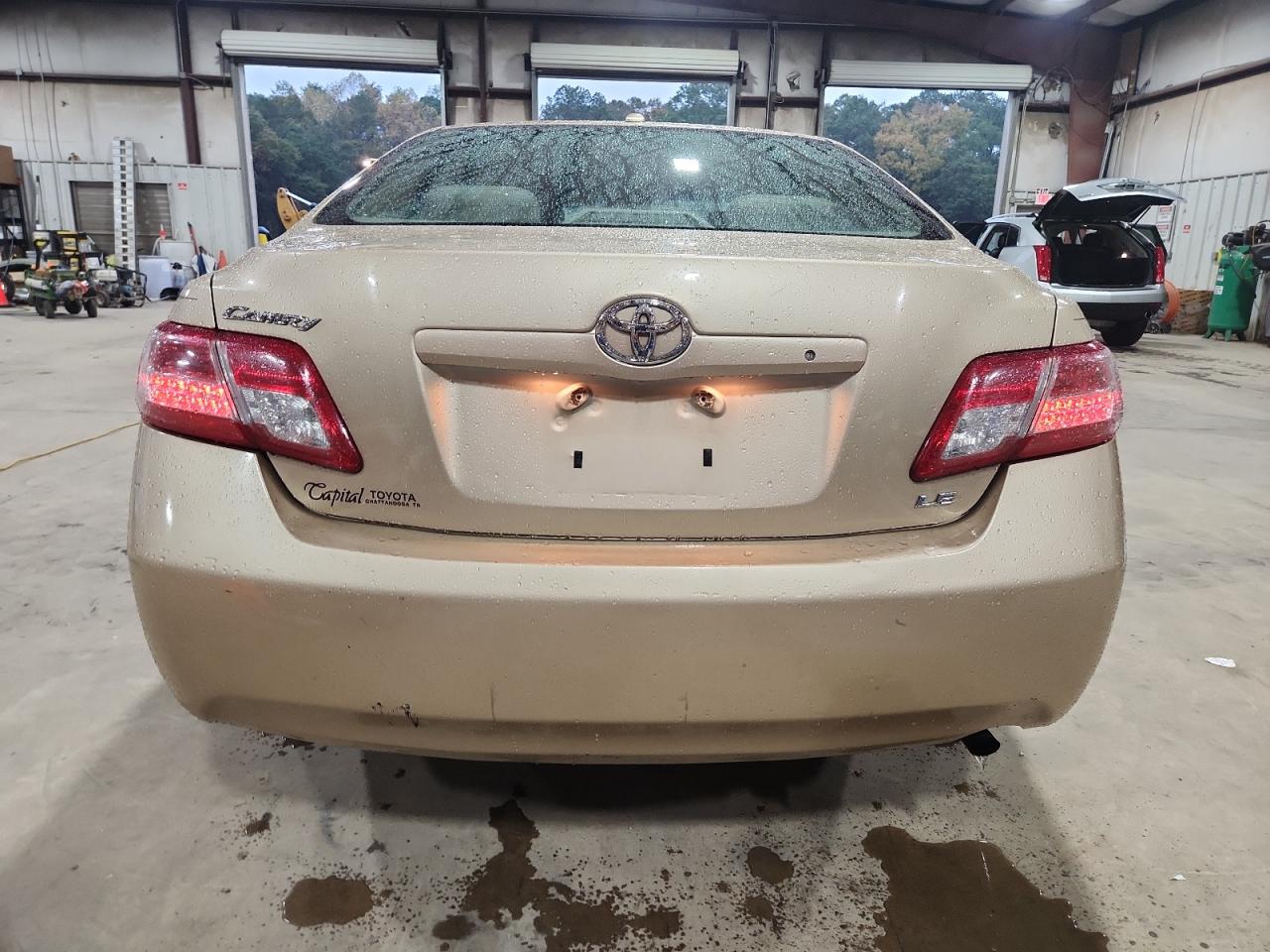 TOYOTA CAMRY BASE